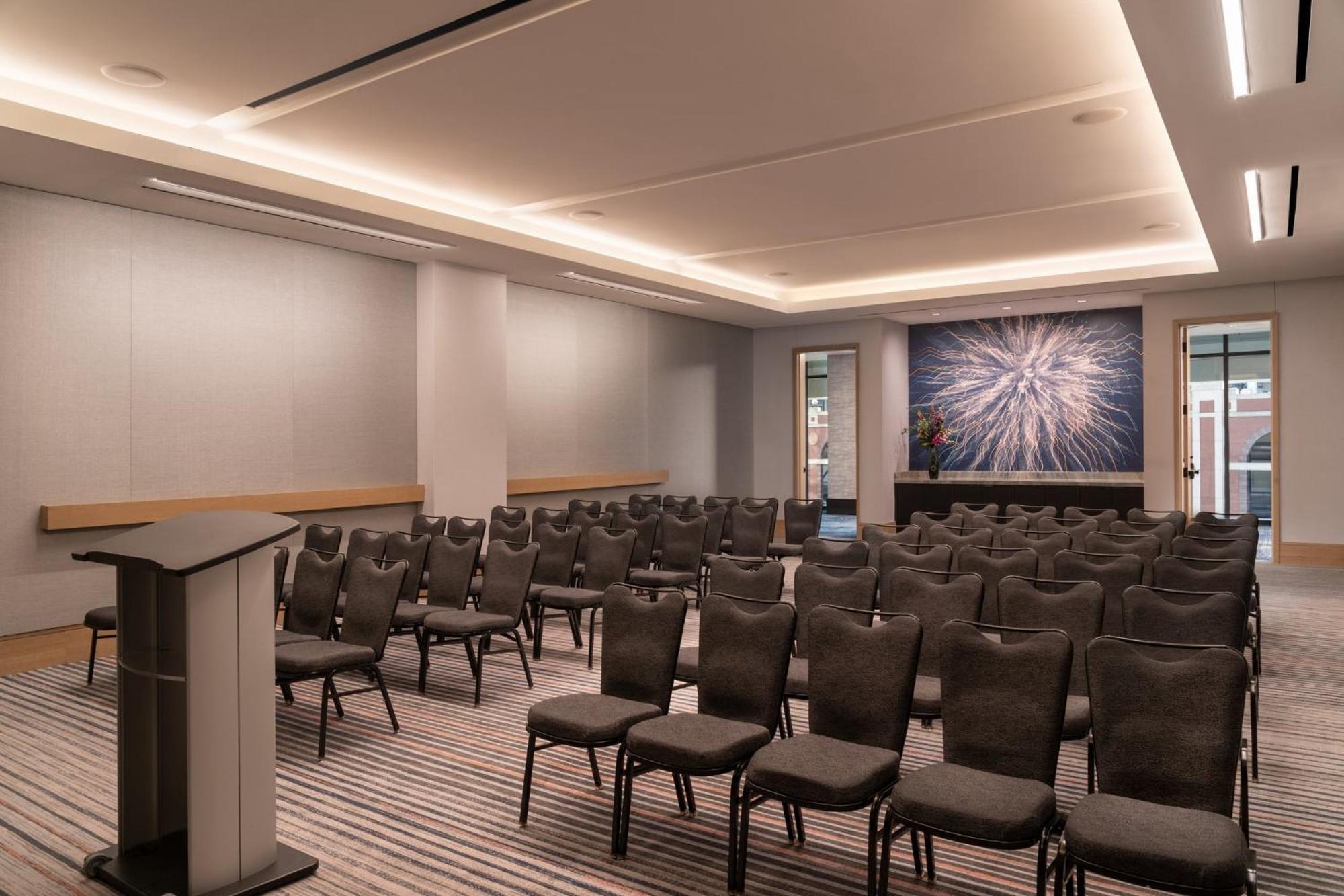 Loews Arlington Hotel Bagian luar foto